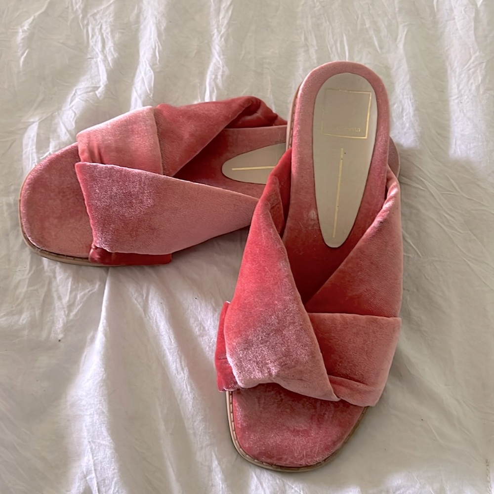 Coral velvet flat sandals